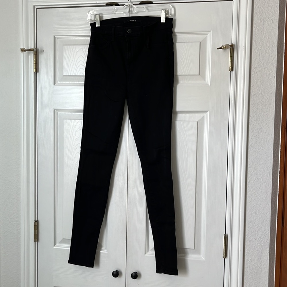 J Brand skinny stretch black denim jeans. Size 28. Great condition.